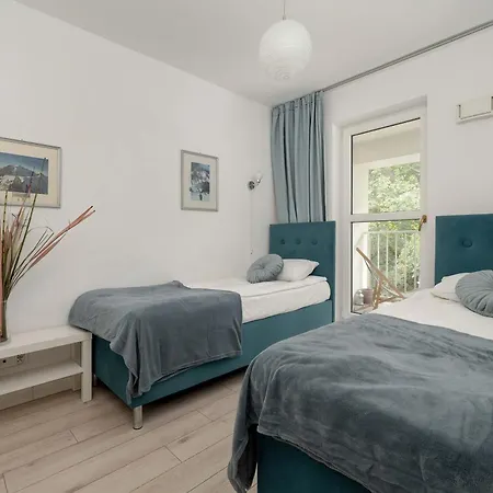 Elegancki Z Parkingiem I Umeblowanym Balkonem We Wroclawiu By Renters דירה *