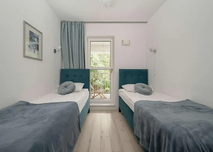 Elegancki Z Parkingiem I Umeblowanym Balkonem We Wroclawiu By Renters דירה