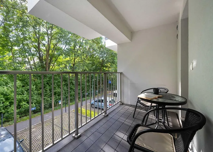 דירה Elegancki Z Parkingiem I Umeblowanym Balkonem We Wroclawiu By Renters *