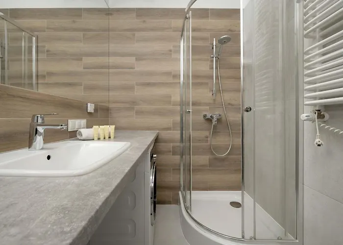 דירה Elegancki Z Parkingiem I Umeblowanym Balkonem We Wroclawiu By Renters ורוצלב