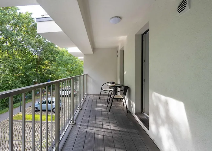 דירה Elegancki Z Parkingiem I Umeblowanym Balkonem We Wroclawiu By Renters