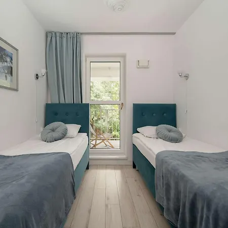 Elegancki Z Parkingiem I Umeblowanym Balkonem We Wroclawiu By Renters Апартаменти