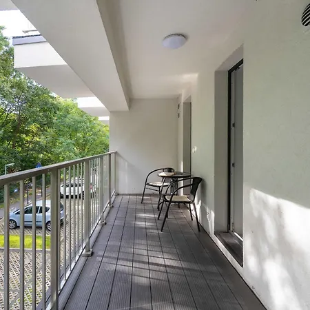 Appartement Elegancki Z Parkingiem I Umeblowanym Balkonem We Wroclawiu By Renters
